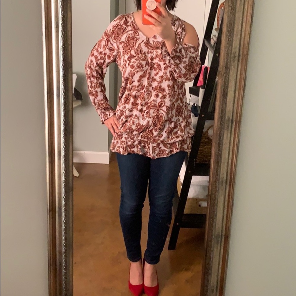 🌻 Rust Floral Cutout Top